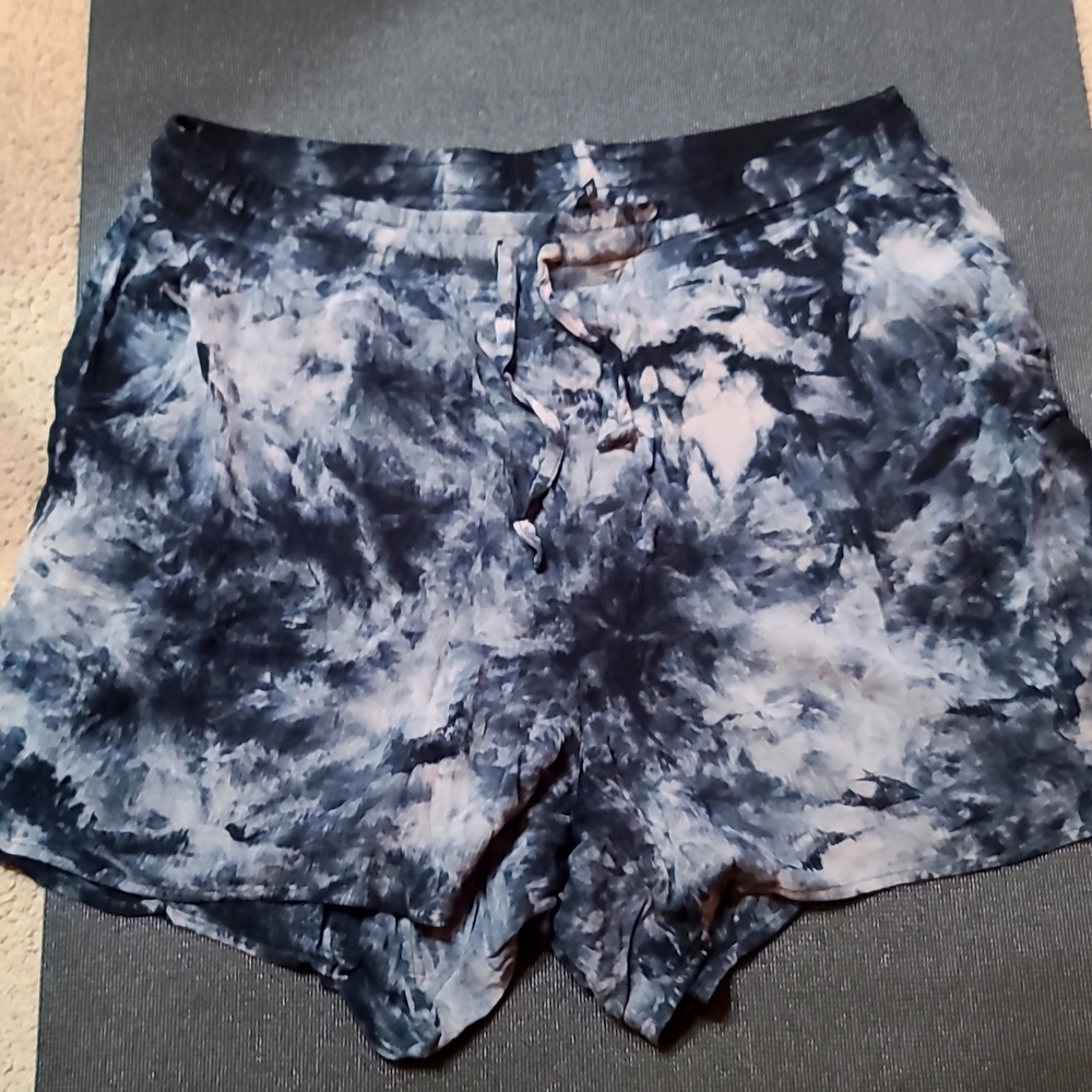 Torrid Size 1 Lightweight Short
